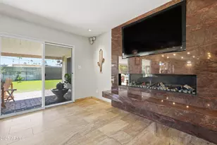 19 E Canterbury Ct, Phoenix, AZ 85022 - Photo 22