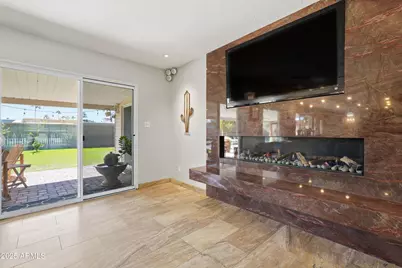 19 E Canterbury Court, Phoenix, AZ 85022 - Photo 22