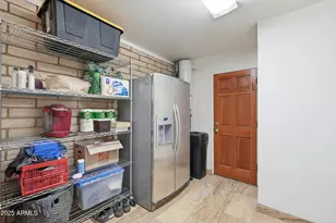 19 E Canterbury Ct, Phoenix, AZ 85022 - Photo 44