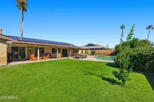 19 E Canterbury Ct, Phoenix, AZ 85022 - Photo 2