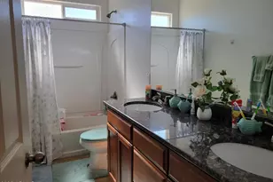 7439 W Wolf St, Phoenix, AZ 85033 - Photo 16