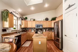 18359 N Linkletter Ln, Surprise, AZ 85374 - Photo 20