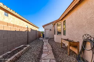 18359 N Linkletter Ln, Surprise, AZ 85374 - Photo 46