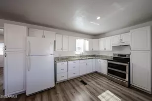 2839 E Marco Polo Rd, Phoenix, AZ 85050 - Photo 6