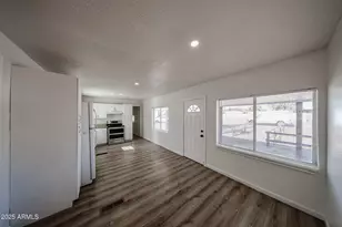 2839 E Marco Polo Rd, Phoenix, AZ 85050 - Photo 8