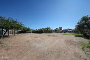 2839 E Marco Polo Rd, Phoenix, AZ 85050 - Photo 34