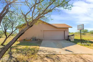 9342 S Reynolds Road S, Hereford, AZ 85615 - Photo 2