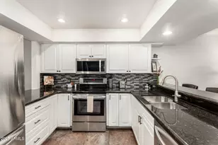 7401 N Scottsdale Rd, Paradise Valley, AZ 85253 - Photo 18