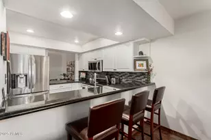 7401 N Scottsdale Rd, Paradise Valley, AZ 85253 - Photo 20