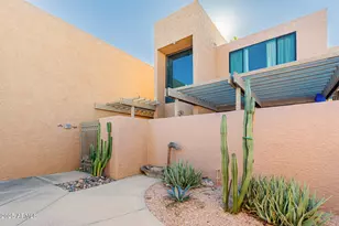 7401 N Scottsdale Rd, Paradise Valley, AZ 85253 - Photo 2