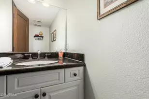 7401 N Scottsdale Rd, Paradise Valley, AZ 85253 - Photo 30