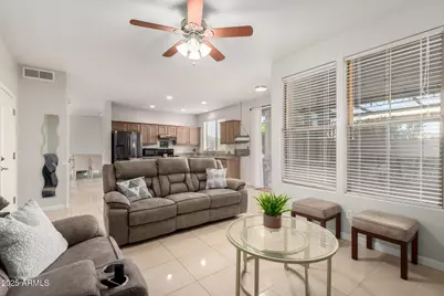 13533 W Cypress Street, Goodyear, AZ 85395 - Photo 16