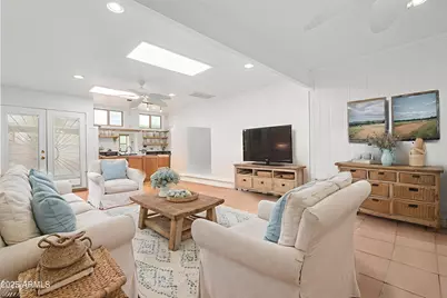 10050 W Lancaster Drive, Sun City, AZ 85351 - Photo 16