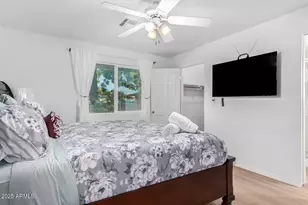 490 N Vine St, Chandler, AZ 85225 - Photo 34