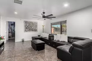 490 N Vine St, Chandler, AZ 85225 - Photo 20