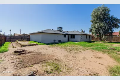 5902 W Wolf Street, Phoenix, AZ 85033 - Photo 32