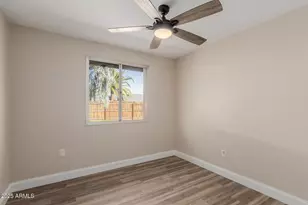 5902 W Wolf St, Phoenix, AZ 85033 - Photo 18