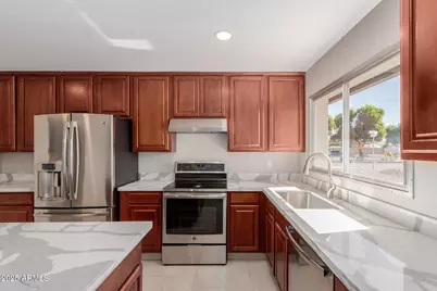 5902 W Wolf Street, Phoenix, AZ 85033 - Photo 12