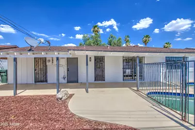 4750 N 39th Drive, Phoenix, AZ 85019 - Photo 36