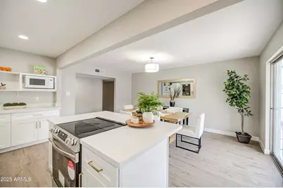 4750 N 39th Drive, Phoenix, AZ 85019 - Photo 12