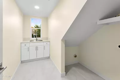 2273 E Clinton Street, Phoenix, AZ 85028 - Photo 20