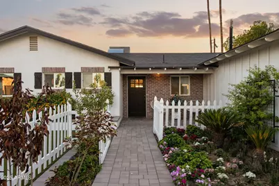 3014 N 53rd Place, Phoenix, AZ 85018 - Photo 1