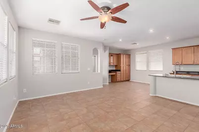 21125 W Elm Way, Buckeye, AZ 85396 - Photo 8