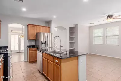 21125 W Elm Way, Buckeye, AZ 85396 - Photo 10