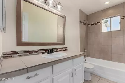 2555 E Mobile Lane, Phoenix, AZ 85040 - Photo 16