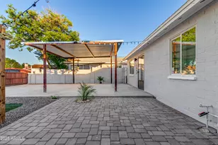 2555 E Mobile Ln, Phoenix, AZ 85040 - Photo 4