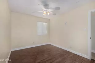 2555 E Mobile Ln, Phoenix, AZ 85040 - Photo 14