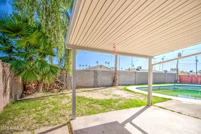 5035 N 39th Drive, Phoenix, AZ 85019 - Photo 8