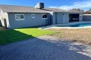 323 North Hunt Dr E, Mesa, AZ 85203 - Photo 4