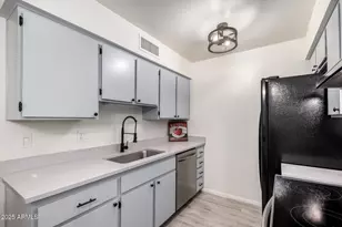 8131 N 107th Ave, Peoria, AZ 85345 - Photo 6