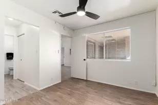 8131 N 107th Ave, Peoria, AZ 85345 - Photo 14