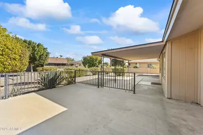 10521 W Prairie Hills Circle, Sun City, AZ 85351 - Photo 32