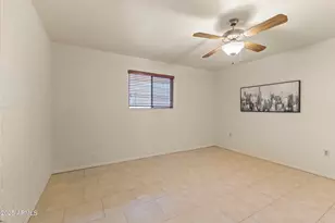 10521 W Prairie Hills Cir, Sun City, AZ 85351 - Photo 26