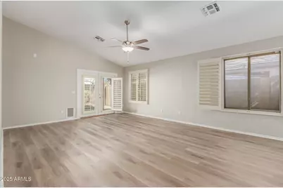 25060 W Wayland Drive, Buckeye, AZ 85326 - Photo 8