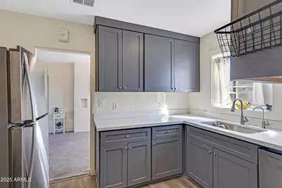 29 W Mission Lane, Phoenix, AZ 85021 - Photo 8