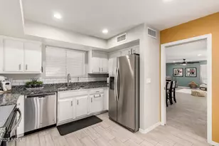 26213 S Eastlake Dr, Sun Lakes, AZ 85248 - Photo 10