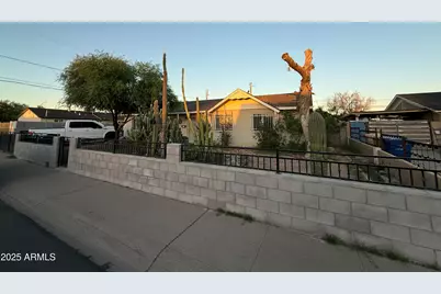 6135 N 65th Avenue, Glendale, AZ 85301 - Photo 2