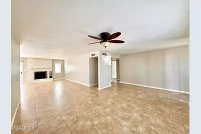 10628 S 44th Place, Phoenix, AZ 85044 - Photo 2