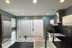 4601 N 73rd St, Scottsdale, AZ 85251 - Photo 12