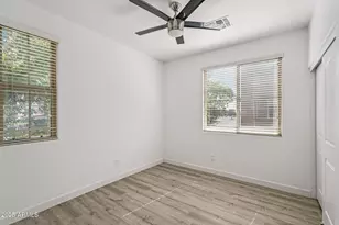 7722 W Pipestone Pl, Phoenix, AZ 85035 - Photo 10