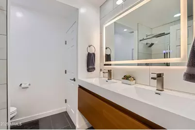 3002 N 32nd Street #13, Phoenix, AZ 85018 - Photo 6