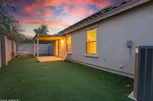 1042 S Clancy Cir, Mesa, AZ 85208 - Photo 2