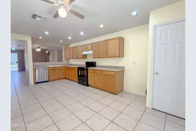1042 S Clancy Circle, Mesa, AZ 85208 - Photo 4