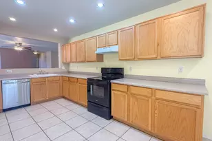 1042 S Clancy Cir, Mesa, AZ 85208 - Photo 6