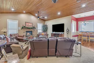 7172 W Gelding Ln, Coolidge, AZ 85128 - Photo 16
