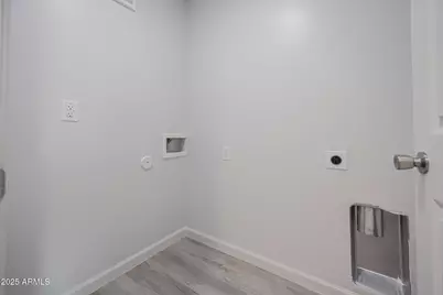 2121 W Adams Street #B102, Phoenix, AZ 85009 - Photo 22